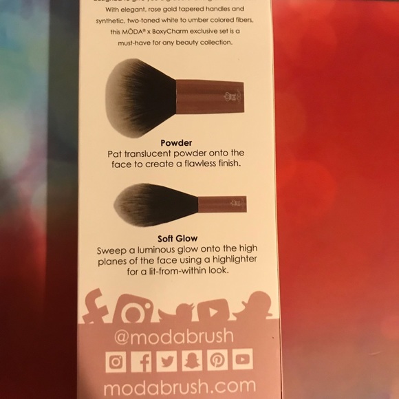 Moda makeup brushes - Picture 3 of 3